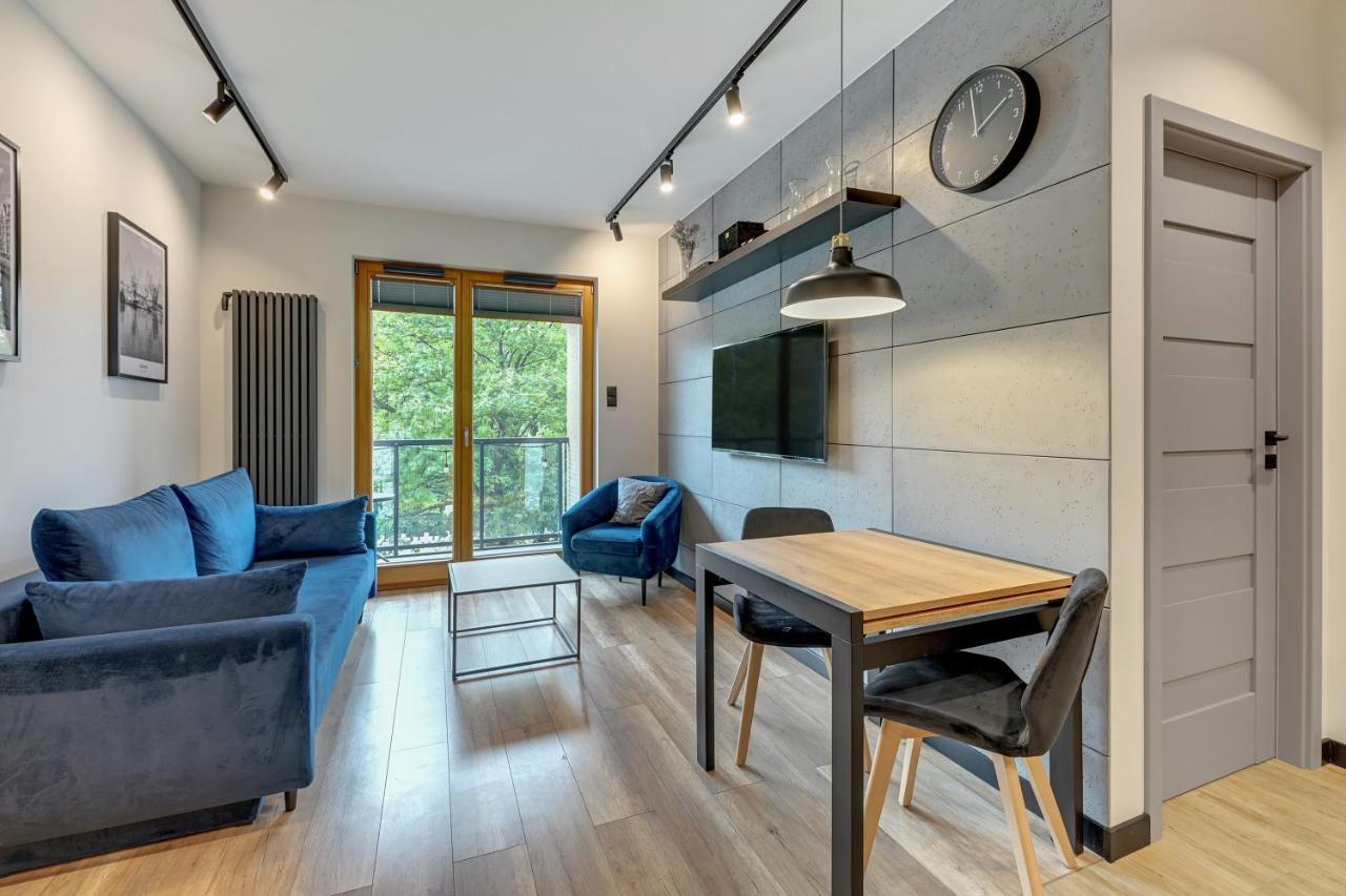 Zajezdnia Wrzeszcz Seaside & Parking By Downtown Apartments Gdansk Ngoại thất bức ảnh