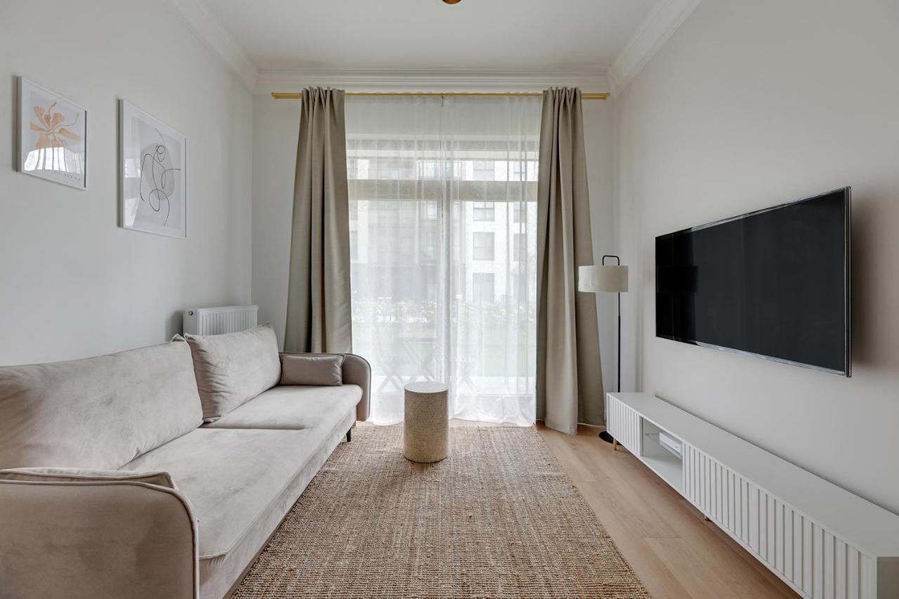 Zajezdnia Wrzeszcz Seaside & Parking By Downtown Apartments Gdansk Ngoại thất bức ảnh