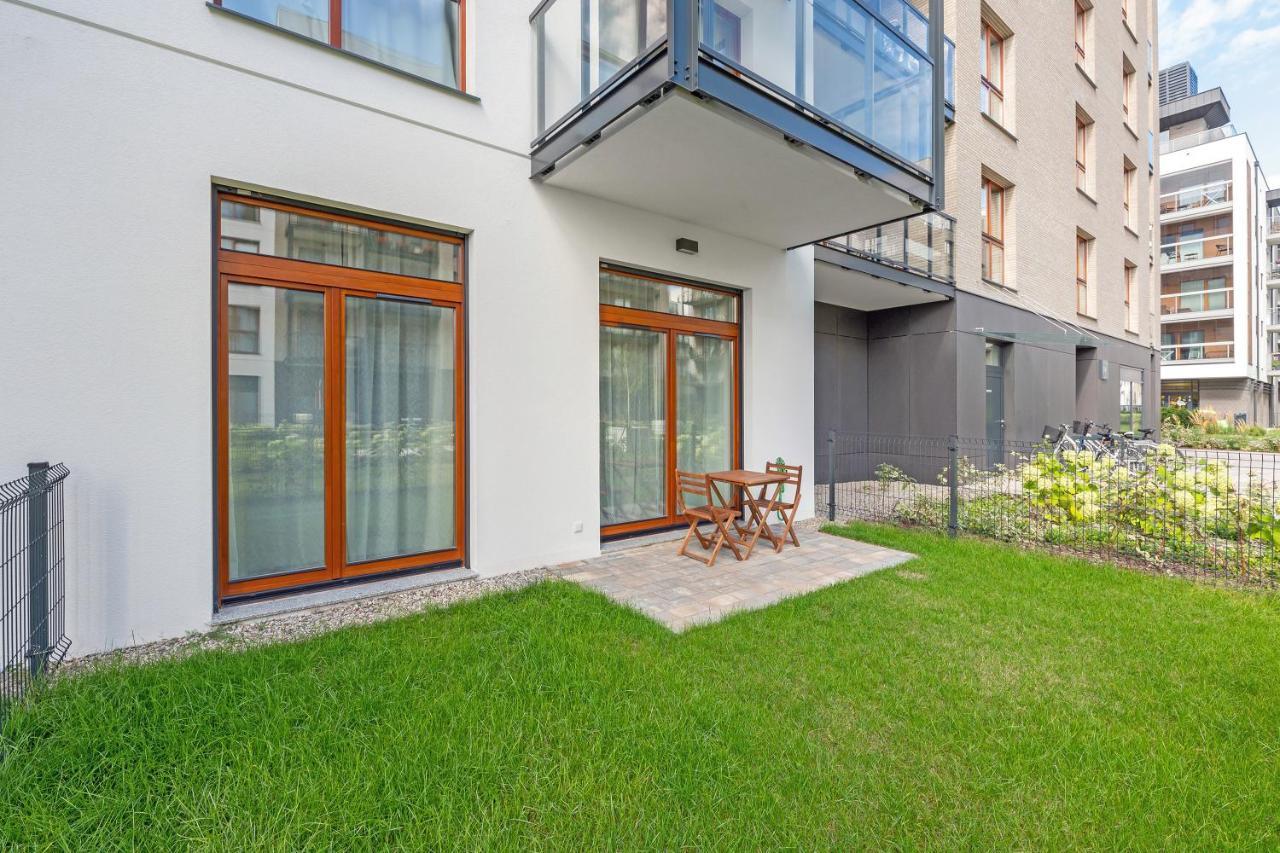 Zajezdnia Wrzeszcz Seaside & Parking By Downtown Apartments Gdansk Ngoại thất bức ảnh