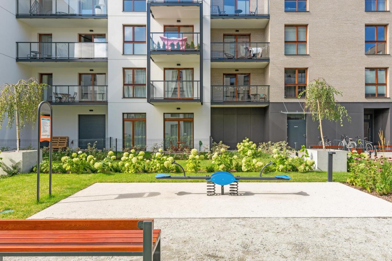Zajezdnia Wrzeszcz Seaside & Parking By Downtown Apartments Gdansk Ngoại thất bức ảnh