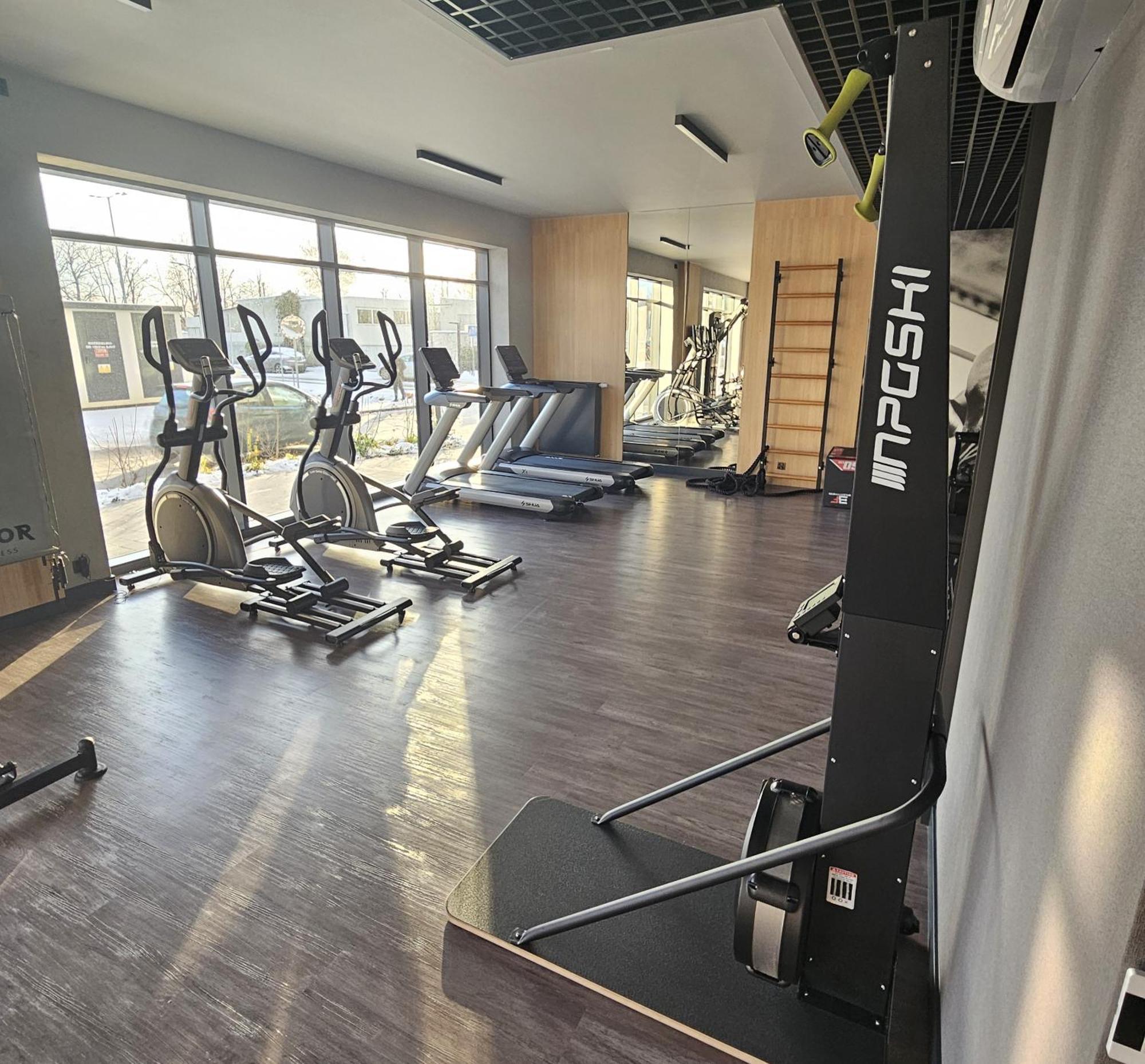 Zajezdnia Wrzeszcz Seaside & Parking By Downtown Apartments Gdansk Ngoại thất bức ảnh