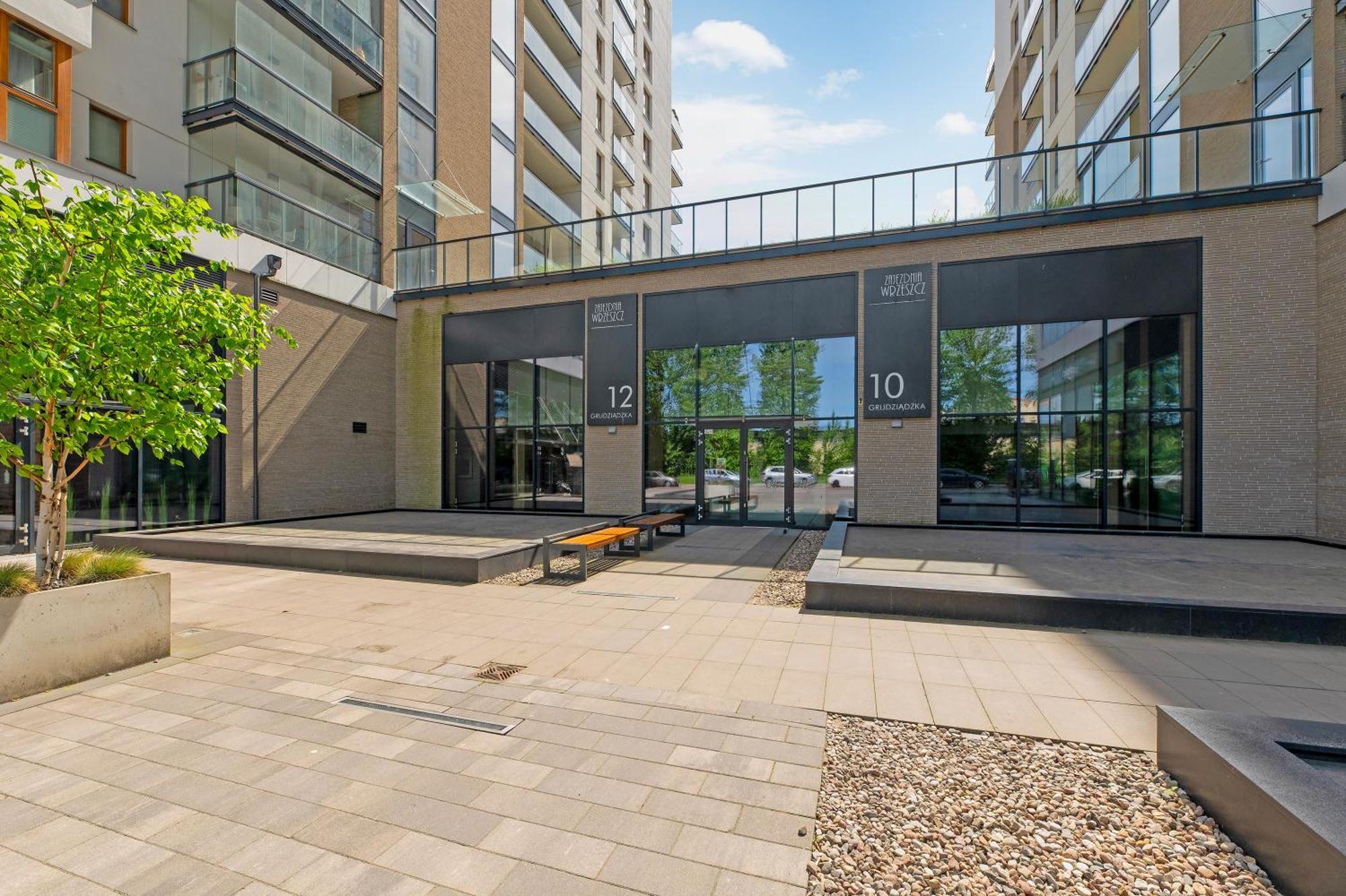 Zajezdnia Wrzeszcz Seaside & Parking By Downtown Apartments Gdansk Ngoại thất bức ảnh